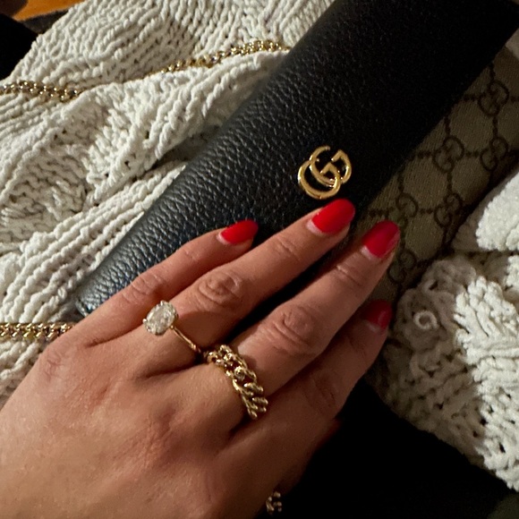 Gucci AUTHENTIC wallet on chain - Picture 2 of 3